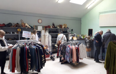 Fripe : quand chiner solidaire devient prétexte à l’échange